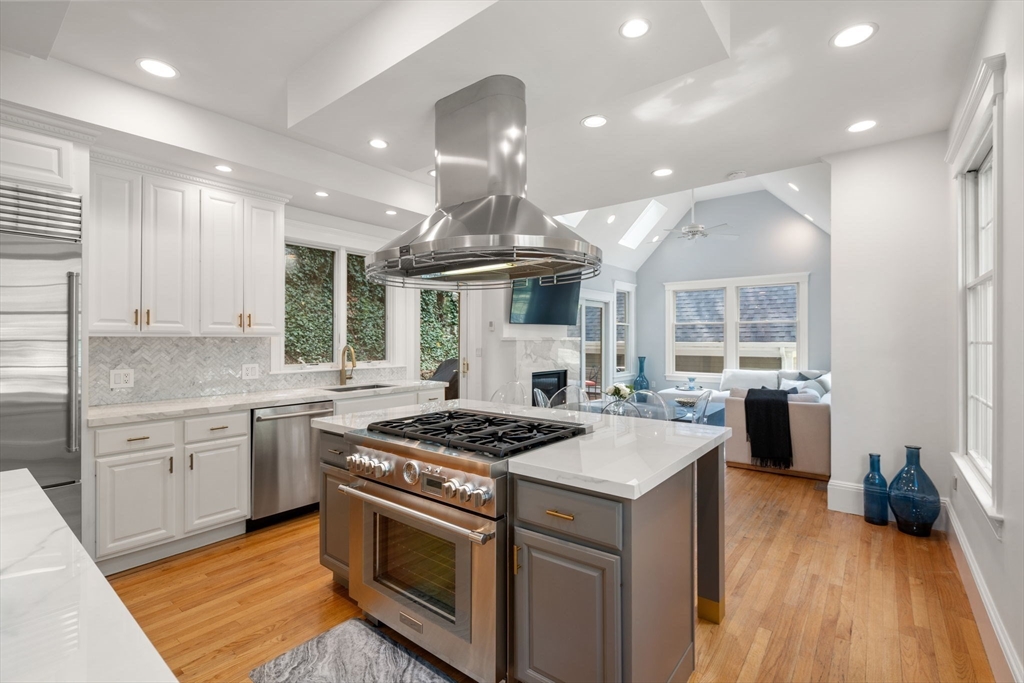 110 Avalon Road Newton, MA 02468 - Photo 8 of 42