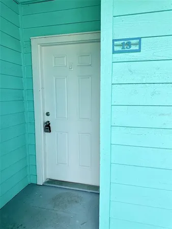 $1,500 | 455 Alt 19, Unit 13, Palm Harbor, FL 34683