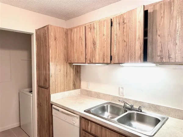 $1,500 | 455 Alt 19, Unit 13, Palm Harbor, FL 34683