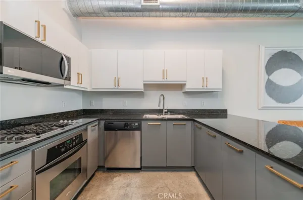 $659,999 | 116 South Harbor Boulevard, Unit 102, Anaheim, CA 92805