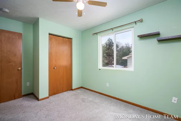 $360,000 | 3334 Hazelnut Drive Northwest, Grand Rapids, MI 49504