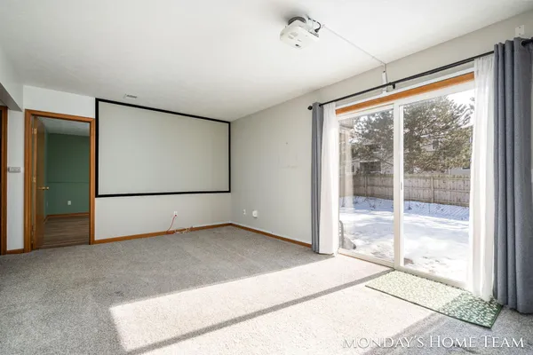 $360,000 | 3334 Hazelnut Drive Northwest, Grand Rapids, MI 49504