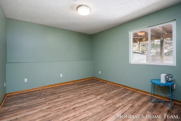 $360,000 | 3334 Hazelnut Drive Northwest, Grand Rapids, MI 49504