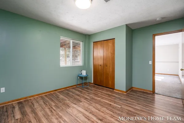 $360,000 | 3334 Hazelnut Drive Northwest, Grand Rapids, MI 49504