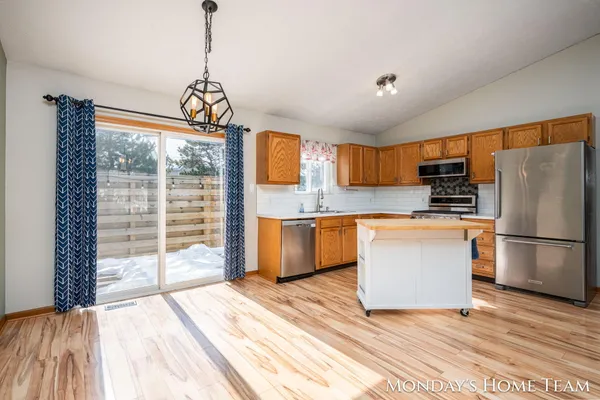 $360,000 | 3334 Hazelnut Drive Northwest, Grand Rapids, MI 49504