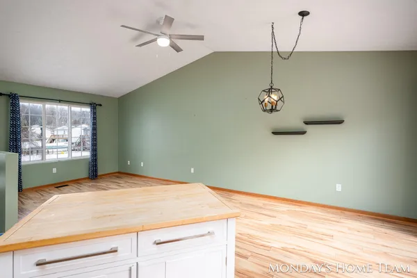 $360,000 | 3334 Hazelnut Drive Northwest, Grand Rapids, MI 49504