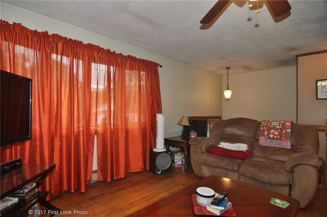 32 Detroit Avenue Warren, RI 02885 - Photo 8 of 30 Gallery Image 8