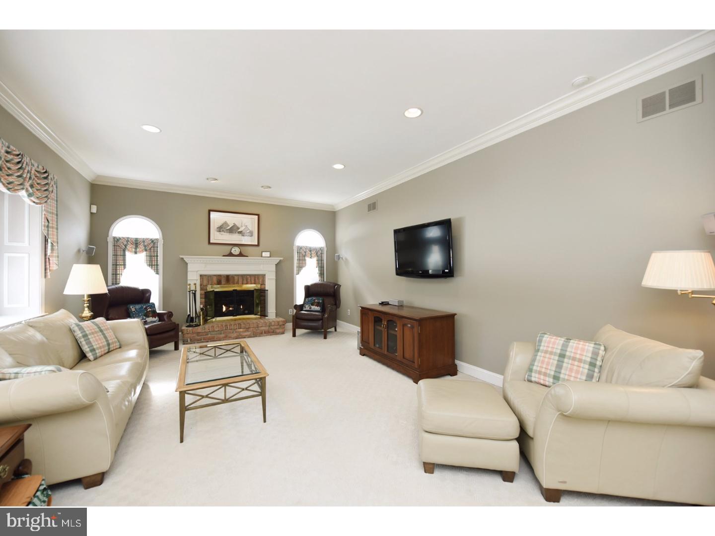 141 Ridgeview Drive Pottstown, PA 19465 - Photo 10 of 25 Family Room