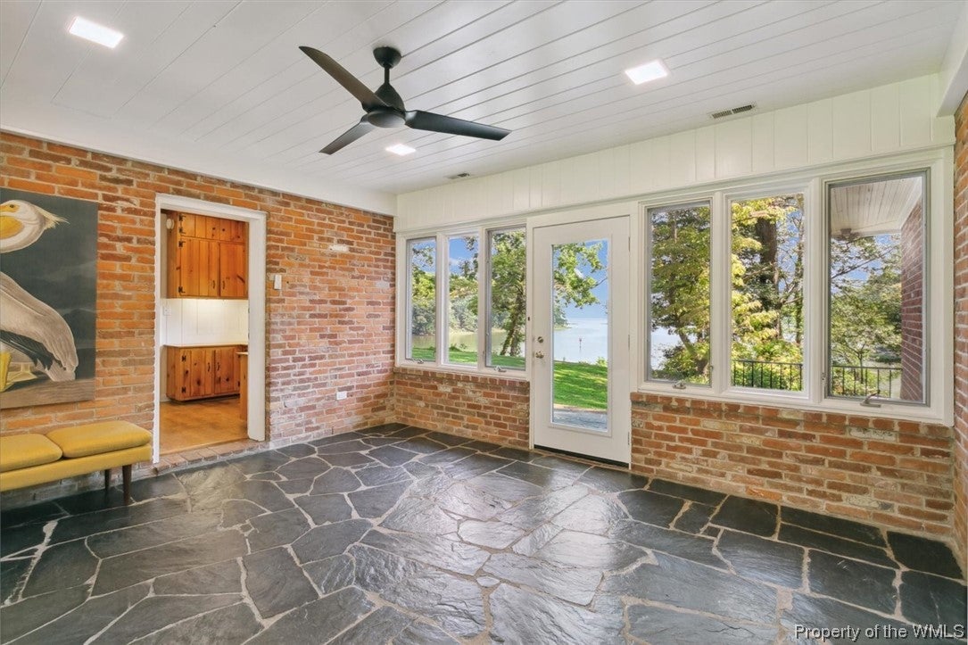 210 Yorkview Road Yorktown, VA 23692 - Photo 43 of 50 Gallery Image 43