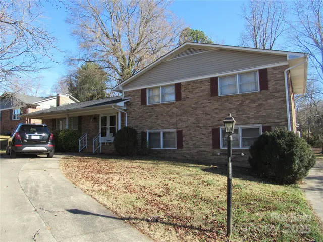 $299,900 | 1009 Springs Road, Lincolnton, NC 28092