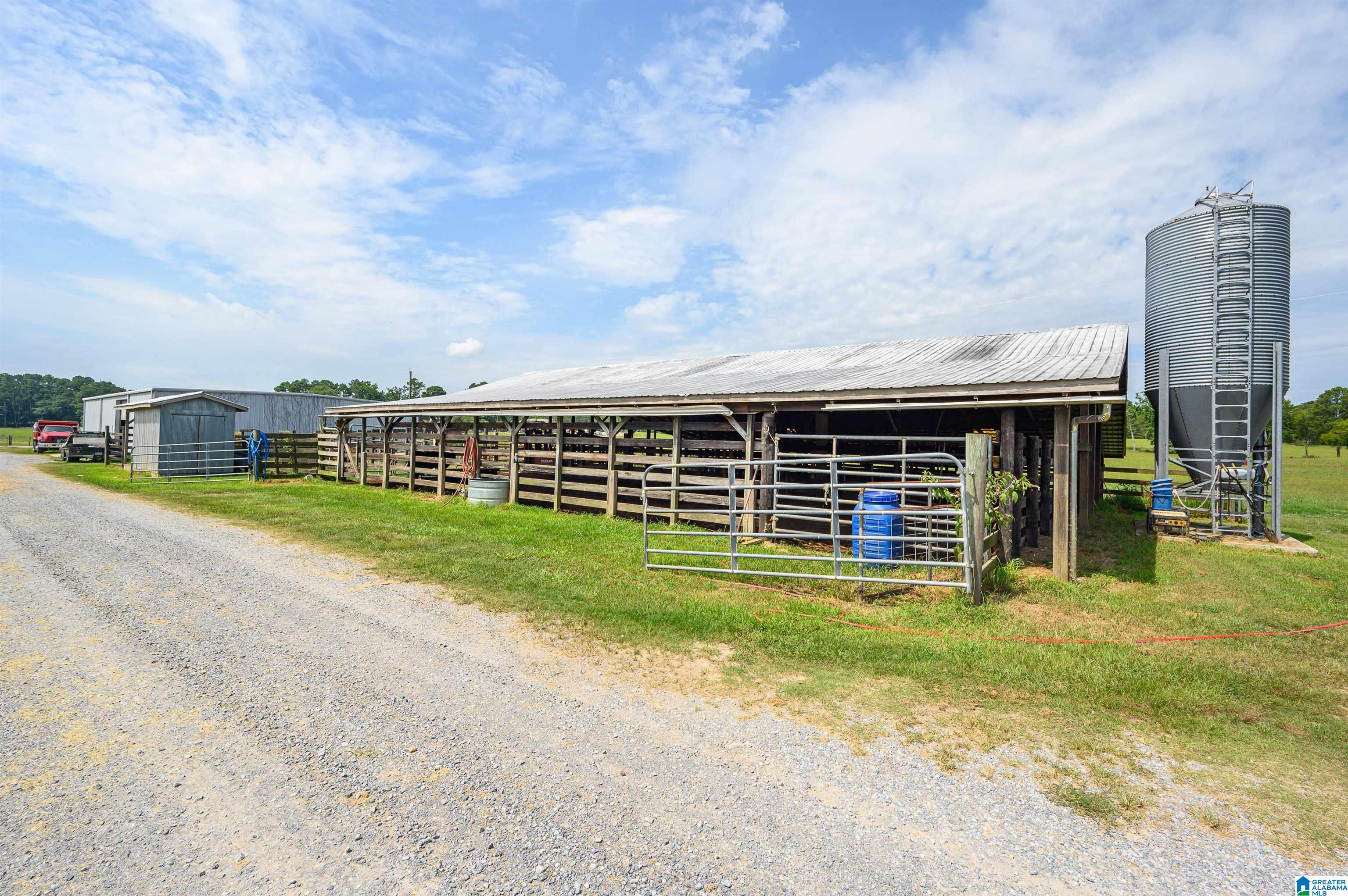 1498 Sun Valley Road Harpersville, AL 35078 - Photo 13 of 35