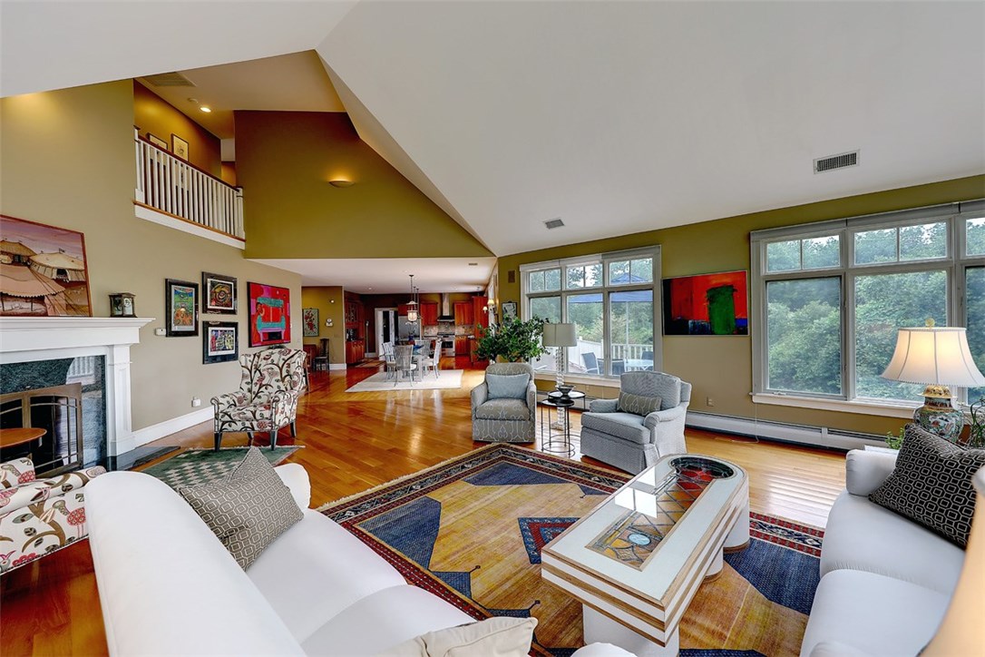 19 Jacobs Point Road Warren, RI 02885 - Photo 14 of 36