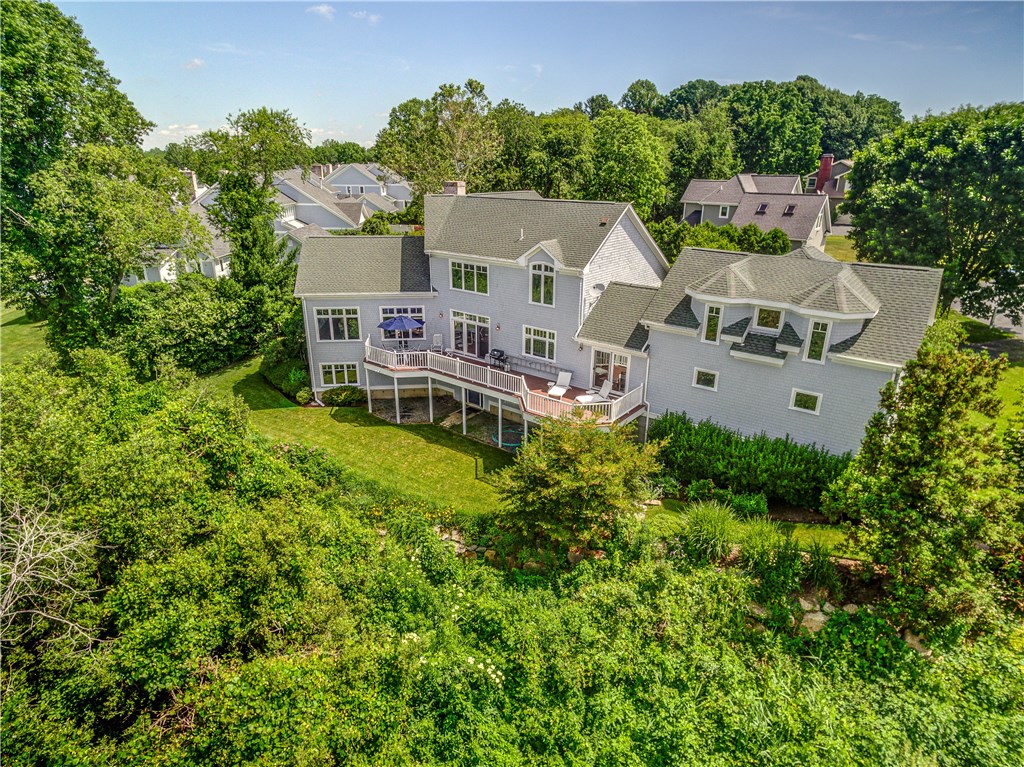19 Jacobs Point Road Warren, RI 02885 - Photo 3 of 36