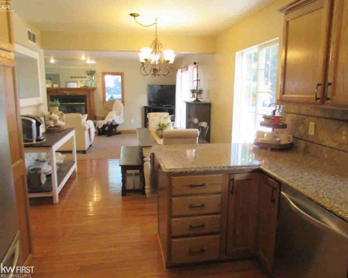 5450 Clarkston Road Clarkston, MI 48348 - Photo 6 of 28 21349720-5.JPG