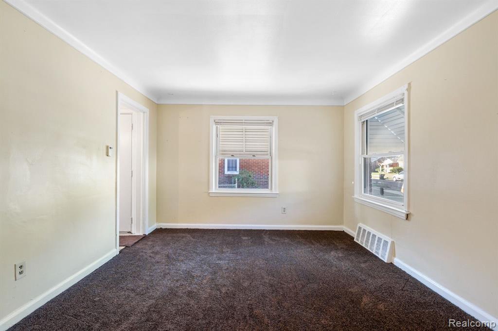 18680 Sunderland Road Detroit, MI 48219 - Photo 5 of 21