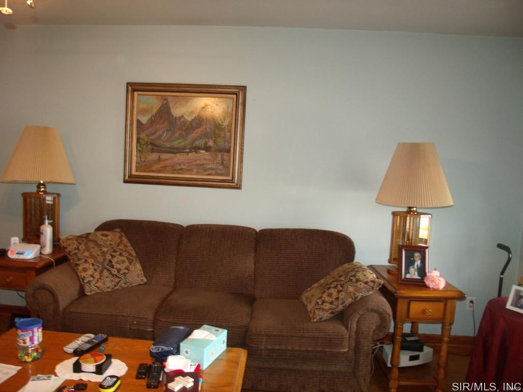 146 North Main Street Hoyleton, IL 62803 - Photo 6 of 9 Gallery Image 6