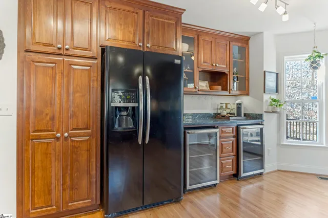 $475,000 | 102 West Peninsula Drive, Laurens, SC 29360