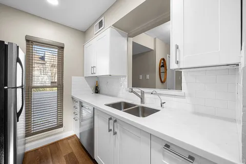 $315,000 | 1300 Fairview Street, Unit B, Houston, TX 77006