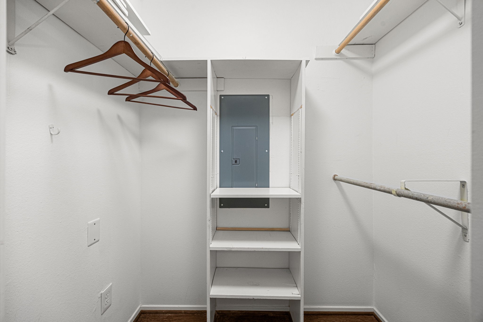 1300 Fairview Street, Unit B Houston, TX 77006 - Photo 20 of 28 Sizable walk-in closet in the primary bedroom. Electrical panel has been updated.
