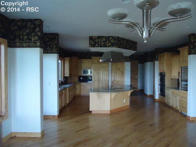 4536 Stonehill Road Colorado Springs, CO 80918 - Photo 2 of 25 Gallery Image 2