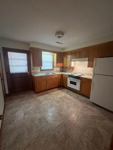 $1,900 | 1740 Pinecrest Road, Unit A, Charleston, SC 29407