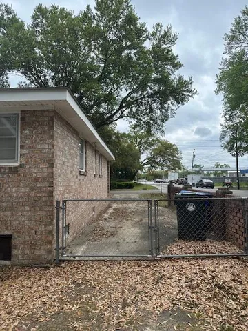 $1,900 | 1740 Pinecrest Road, Unit A, Charleston, SC 29407