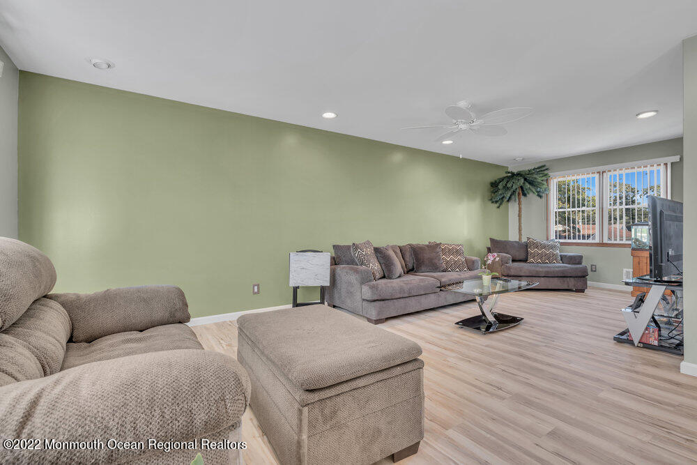 542 George Road Toms River, NJ 08753 - Photo 11 of 53 014_dsc03722
