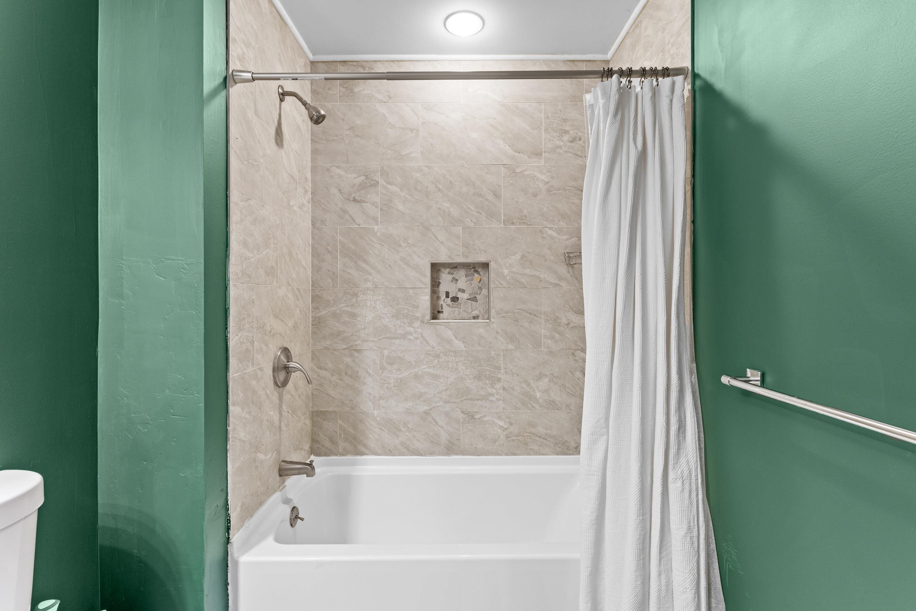 142 Broadway, Unit 3 Dover, NH 03820 - Photo 20 of 43