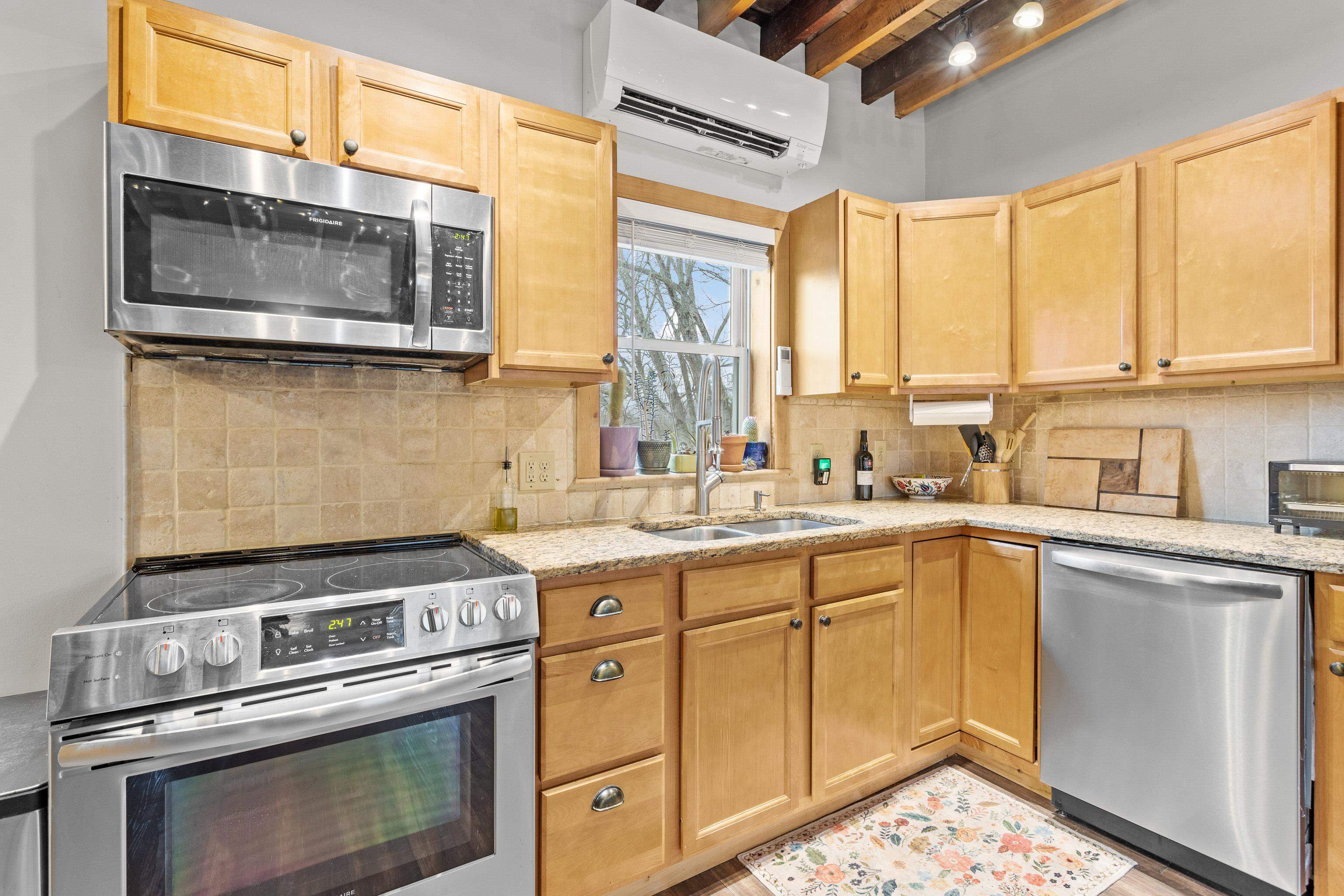 142 Broadway, Unit 3 Dover, NH 03820 - Photo 6 of 43