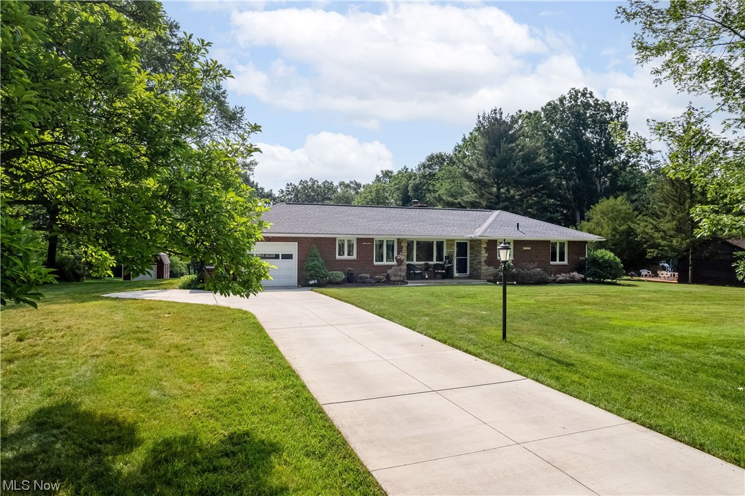 223 North Messner Road New Franklin, OH 44319 - Photo 3 of 28