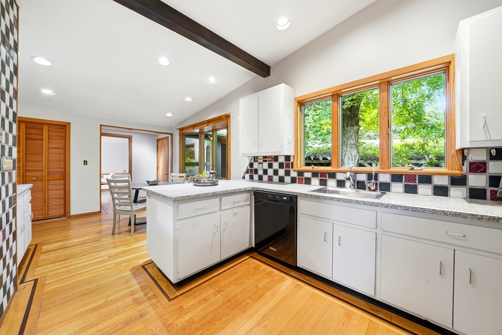 6 Angier Road Lexington, MA 02420 - Photo 13 of 42