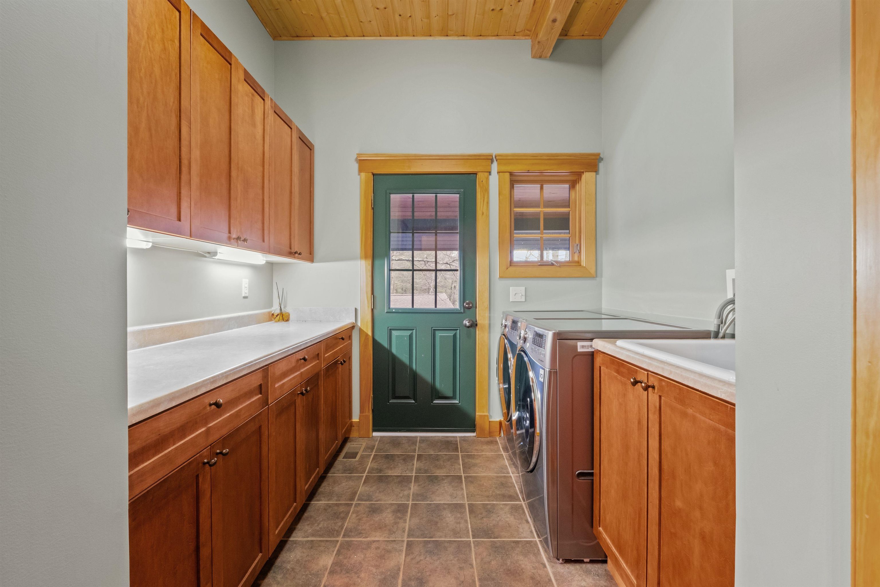 72 Timber Ridge Road Alton, NH 03810 - Photo 27 of 58