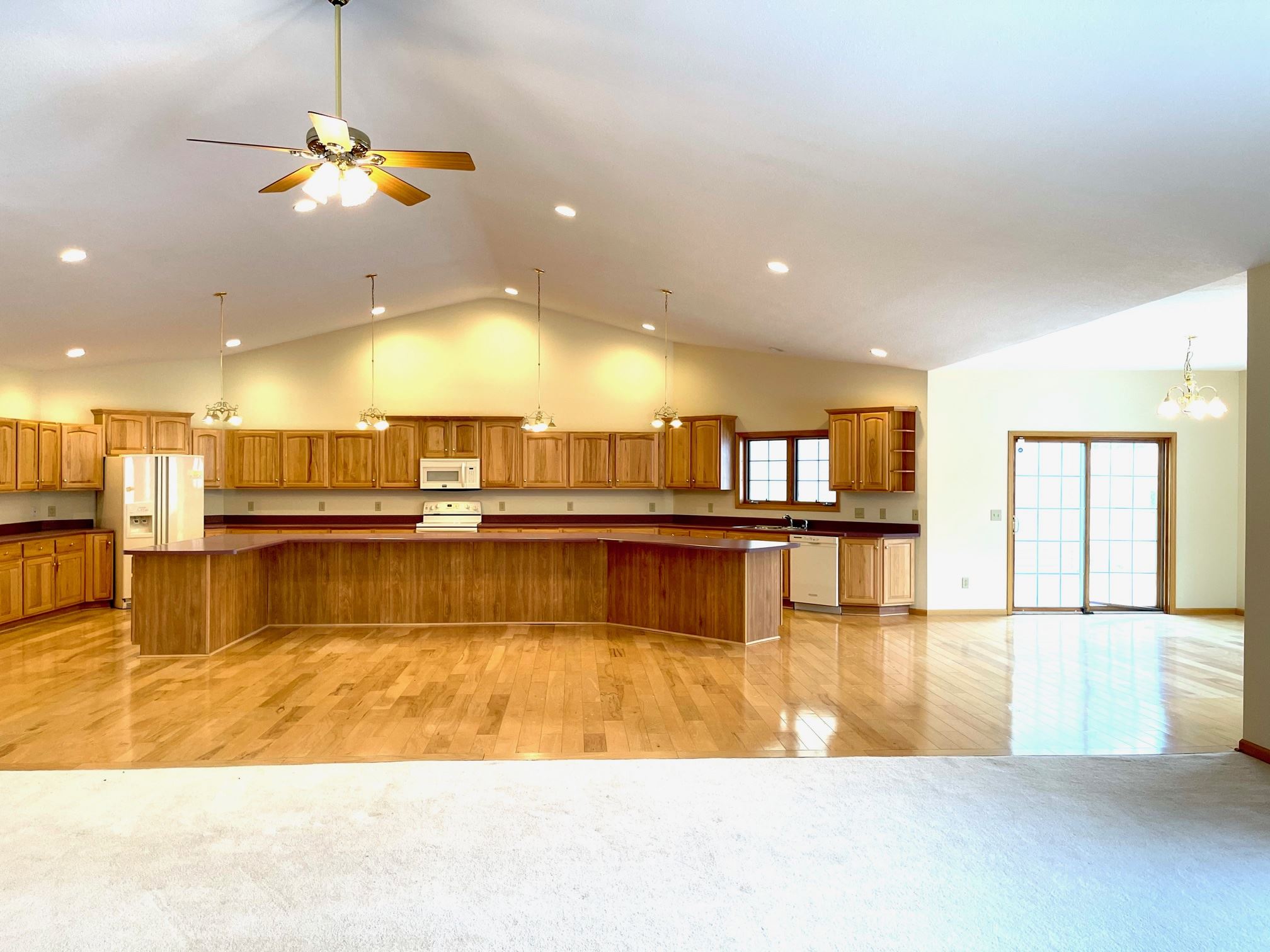 6004 Hollopeter Road Leo, IN 46765 - Photo 12 of 36 Gallery Image 12