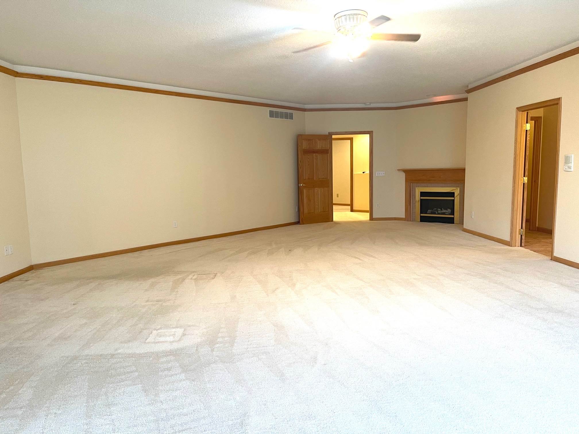 6004 Hollopeter Road Leo, IN 46765 - Photo 13 of 36 Gallery Image 13