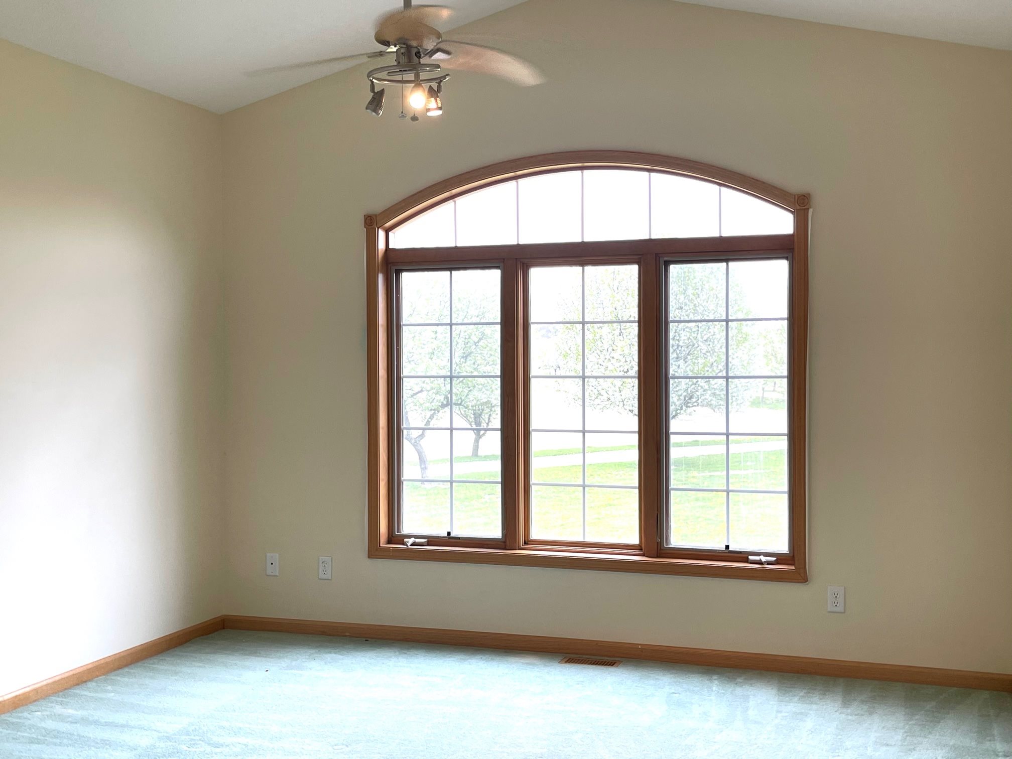 6004 Hollopeter Road Leo, IN 46765 - Photo 18 of 36 Gallery Image 18