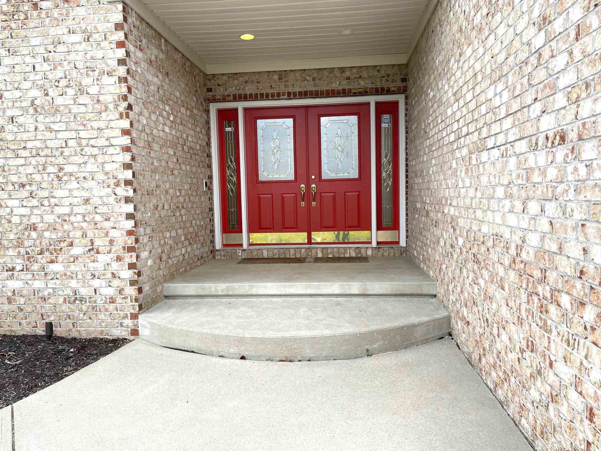 6004 Hollopeter Road Leo, IN 46765 - Photo 4 of 36 Gallery Image 4