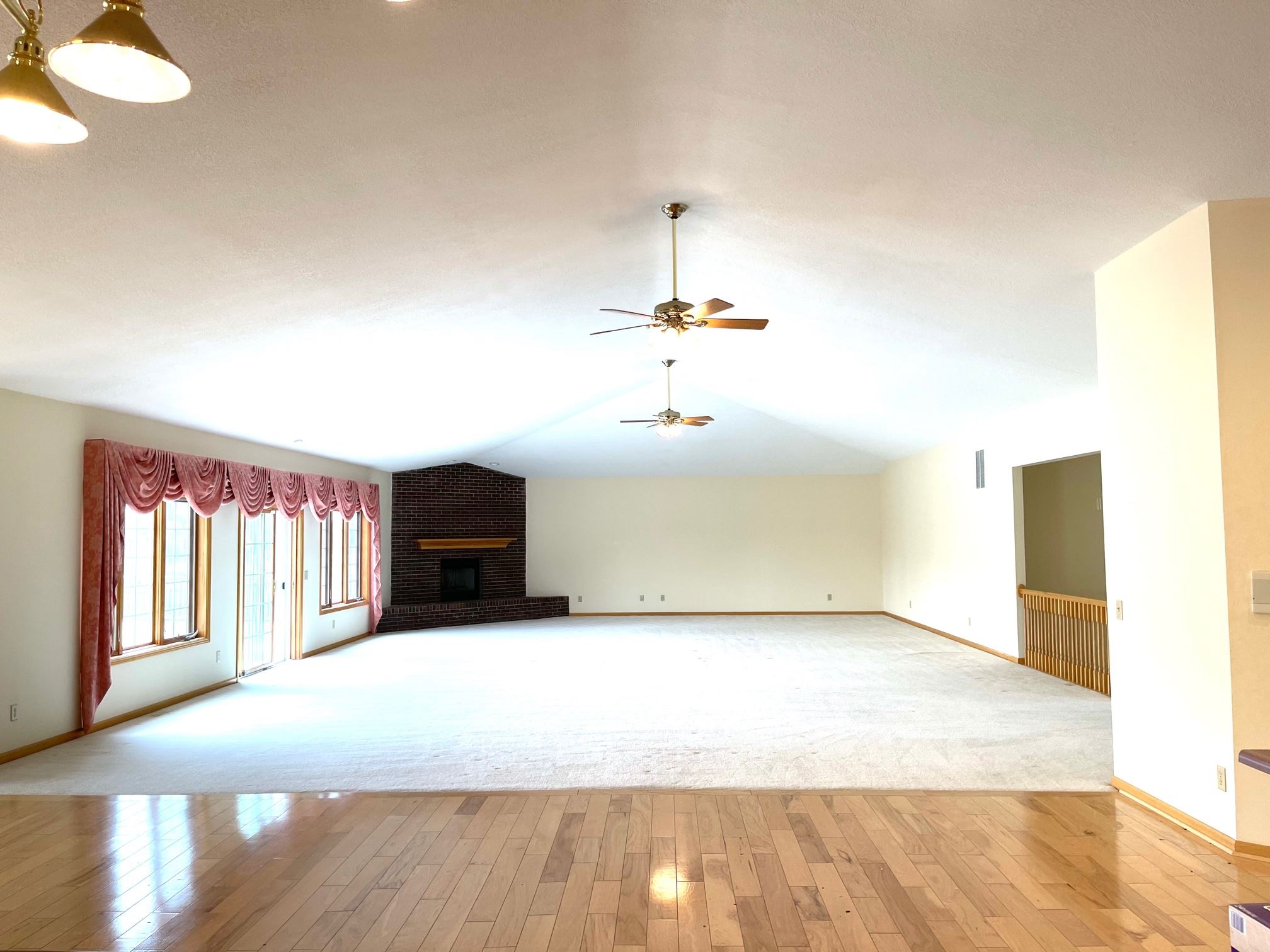 6004 Hollopeter Road Leo, IN 46765 - Photo 7 of 36 Gallery Image 7