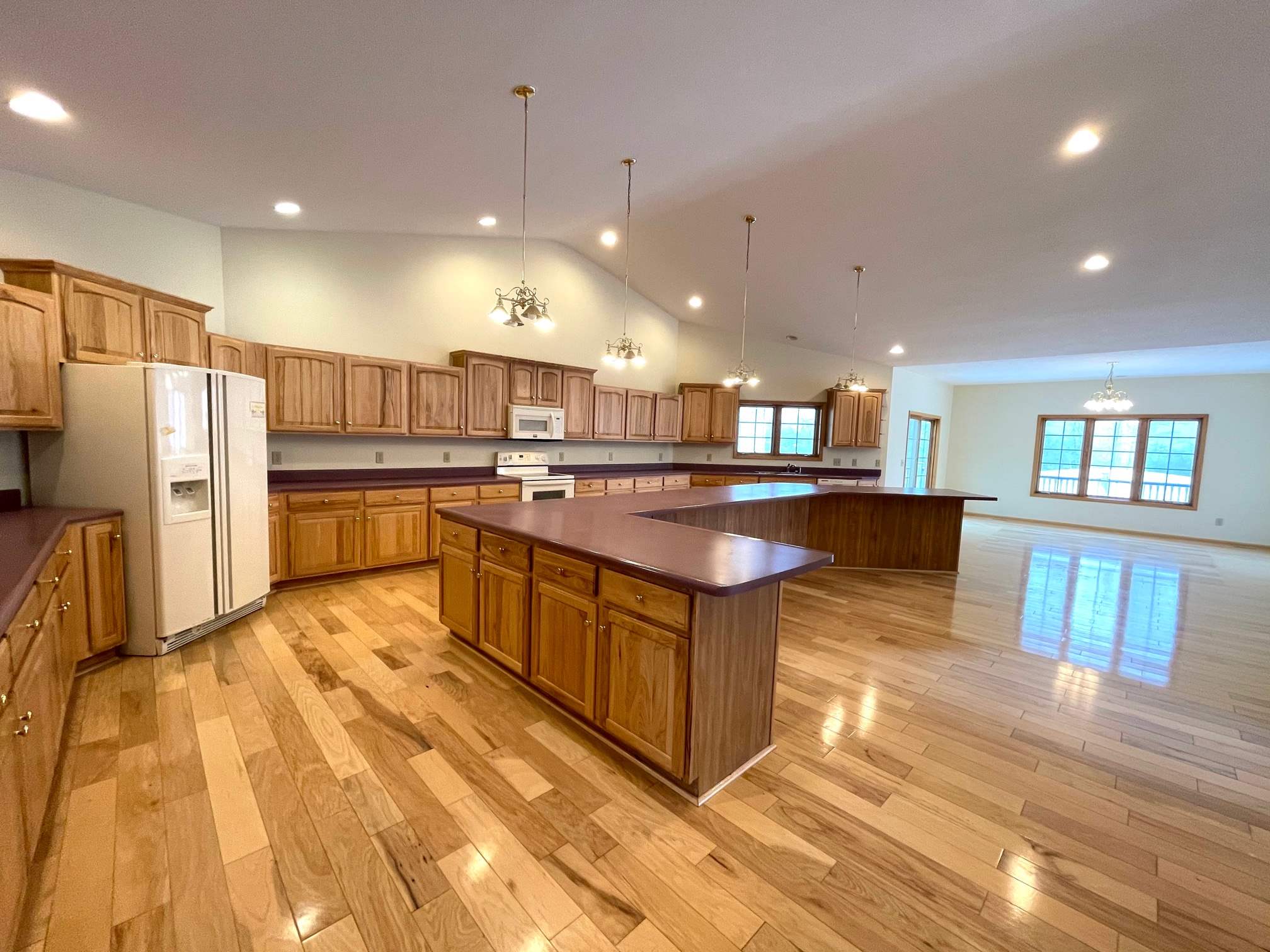 6004 Hollopeter Road Leo, IN 46765 - Photo 8 of 36 Gallery Image 8