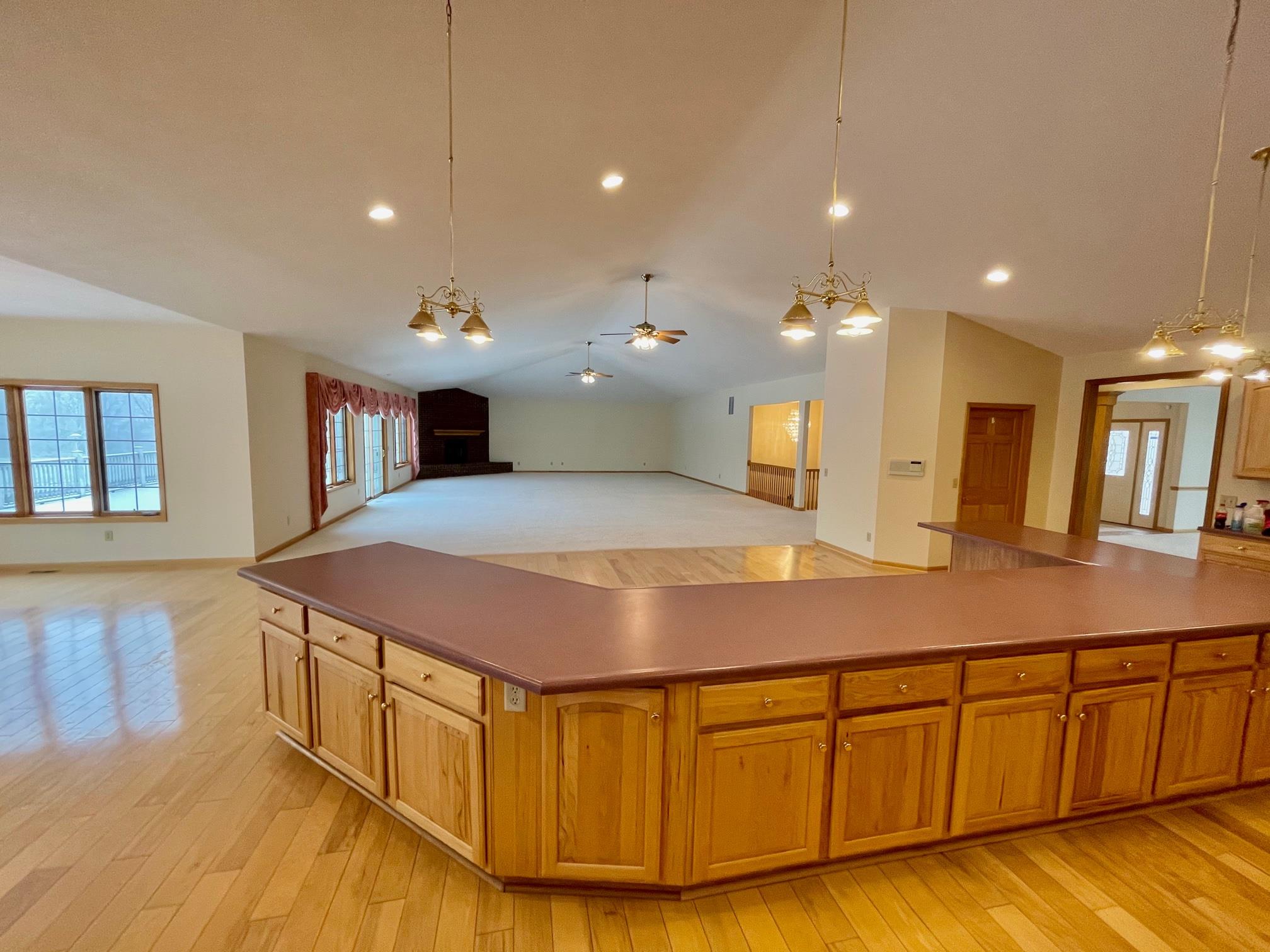 6004 Hollopeter Road Leo, IN 46765 - Photo 9 of 36 Gallery Image 9