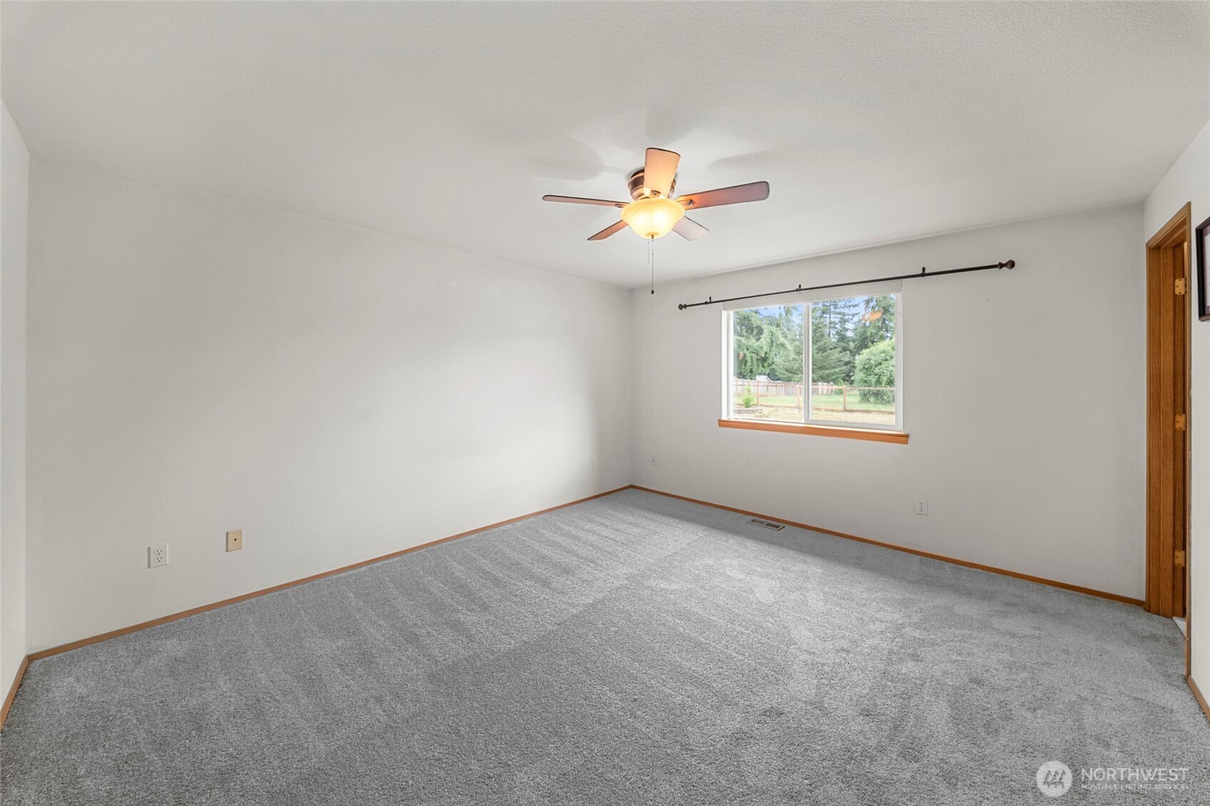 5931 184th Lane Southwest Rochester, WA 98579 - Photo 14 of 36