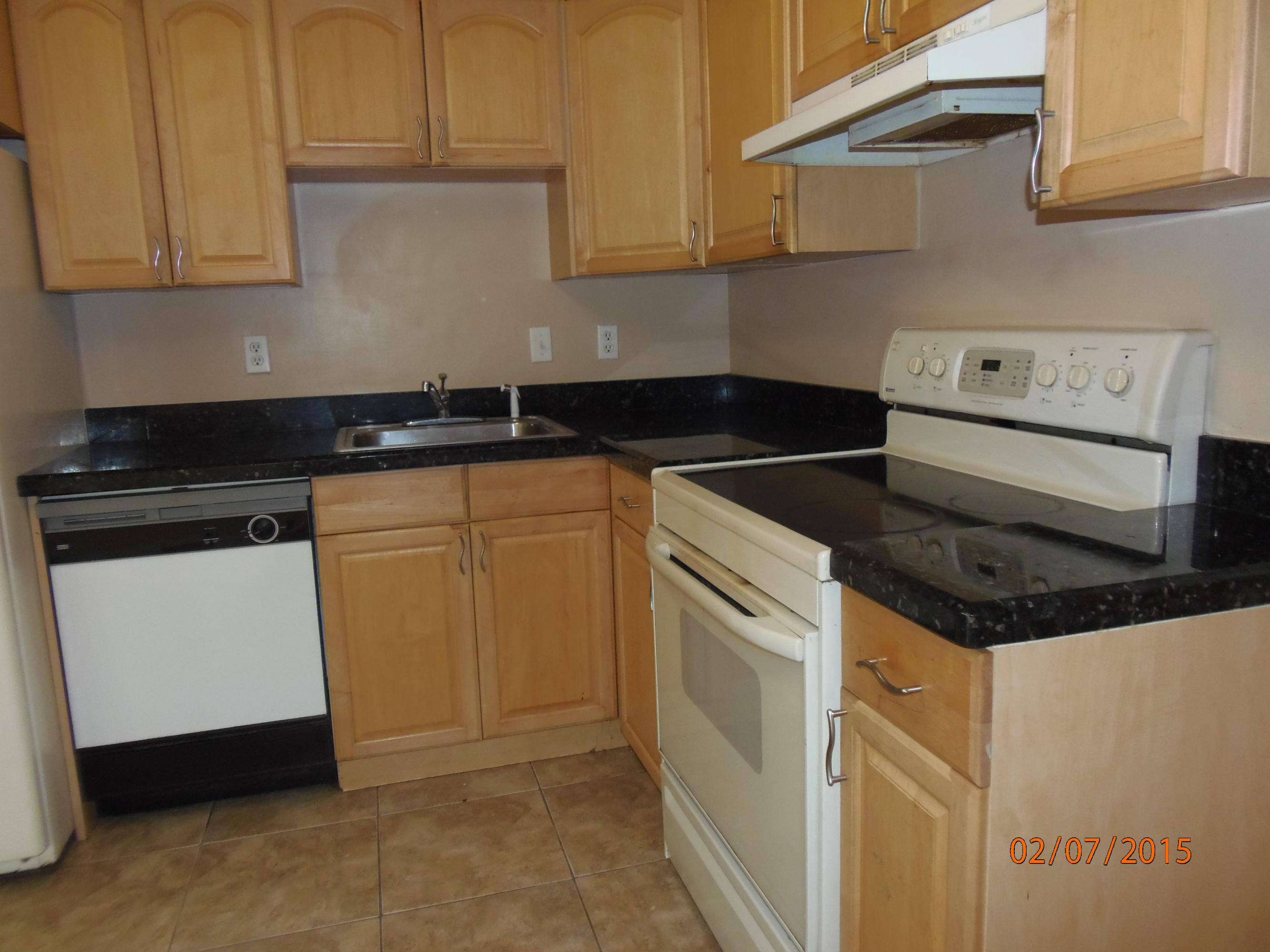 9377 Southampton Place Boca Raton, FL 33434 - Photo 13 of 42 16