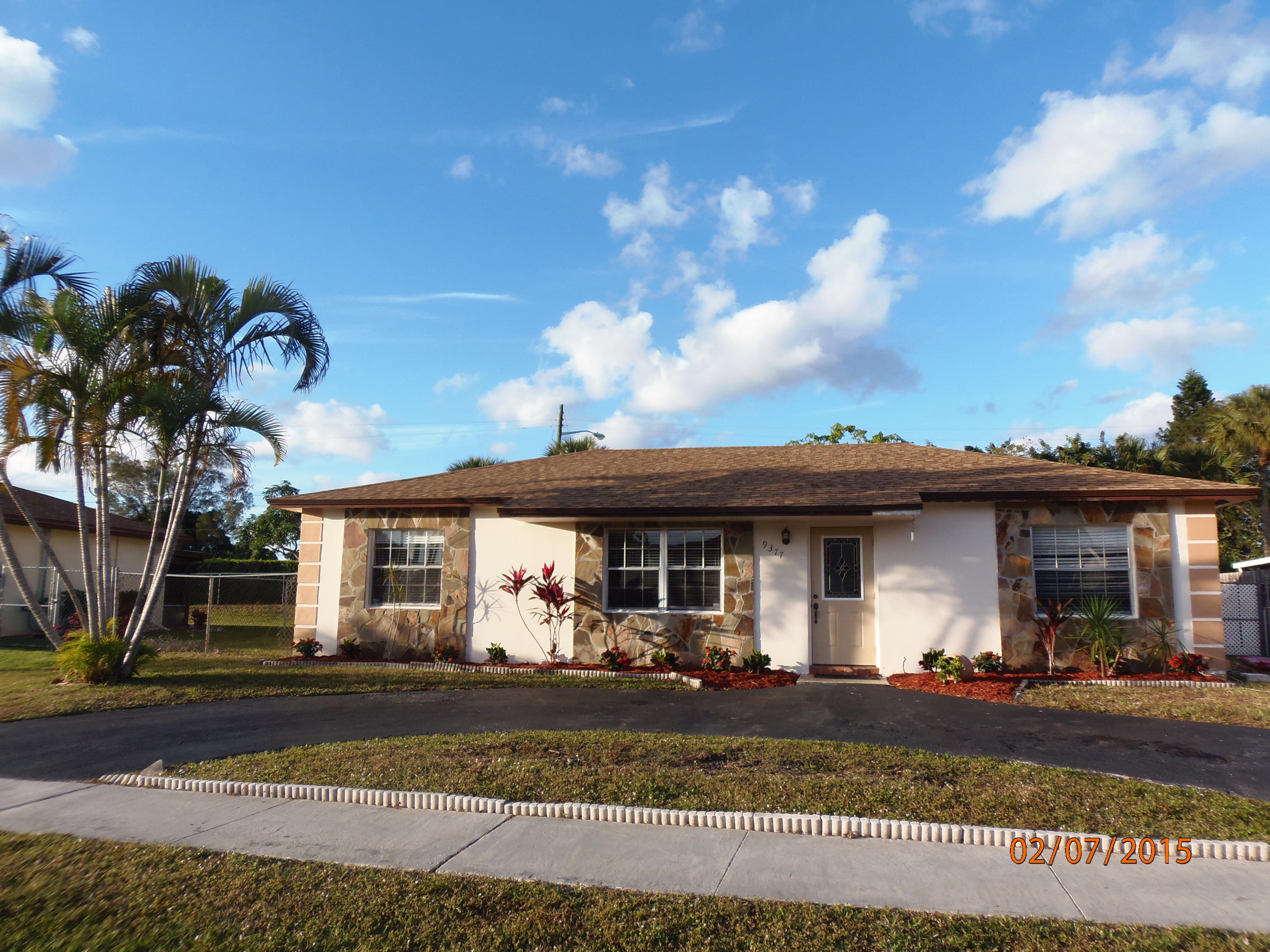 9377 Southampton Place Boca Raton, FL 33434 - Photo 3 of 42 front