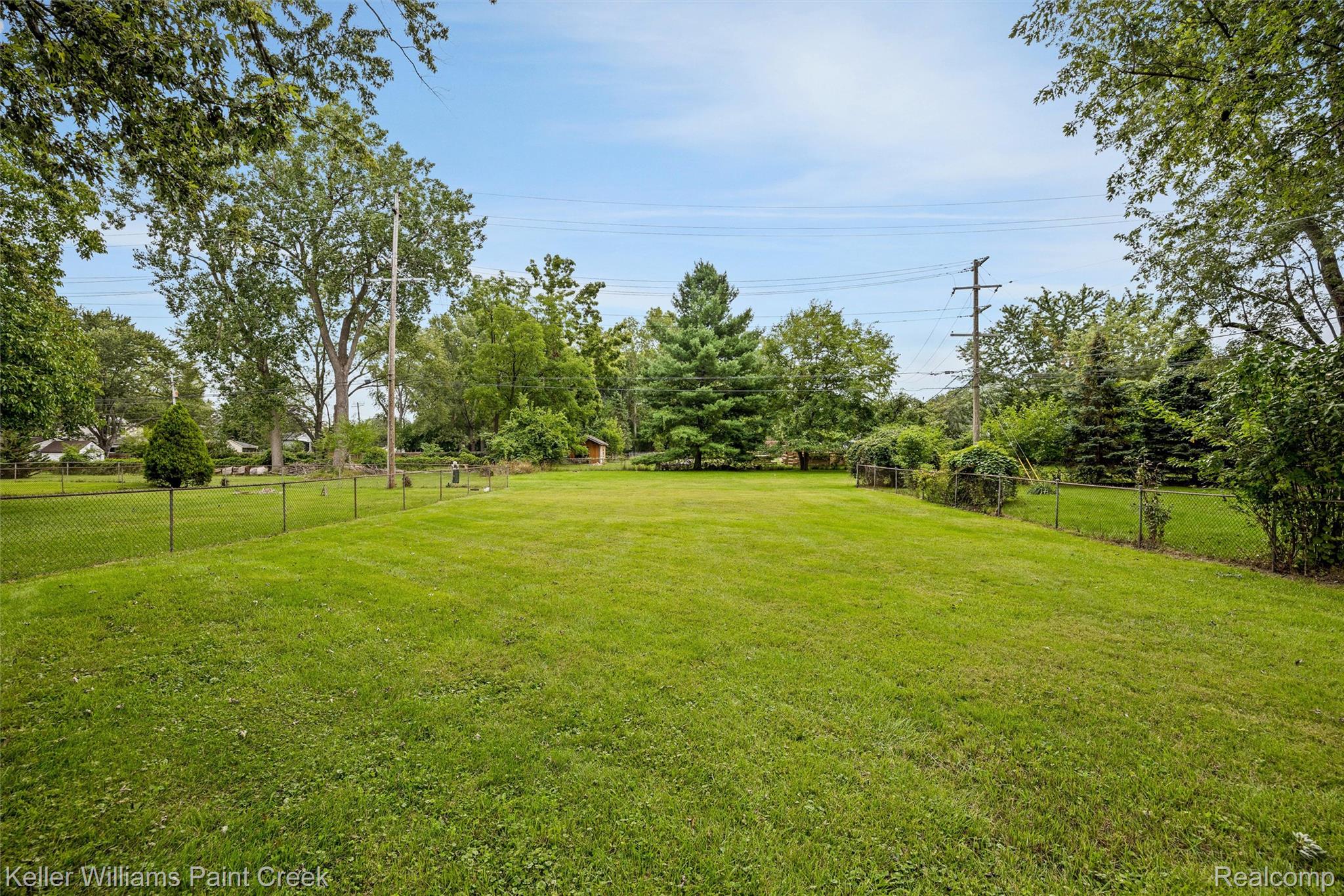 1766 Henry Ruff Road Garden City, MI 48135 - Photo 24 of 36 Expansive green space with mature trees
