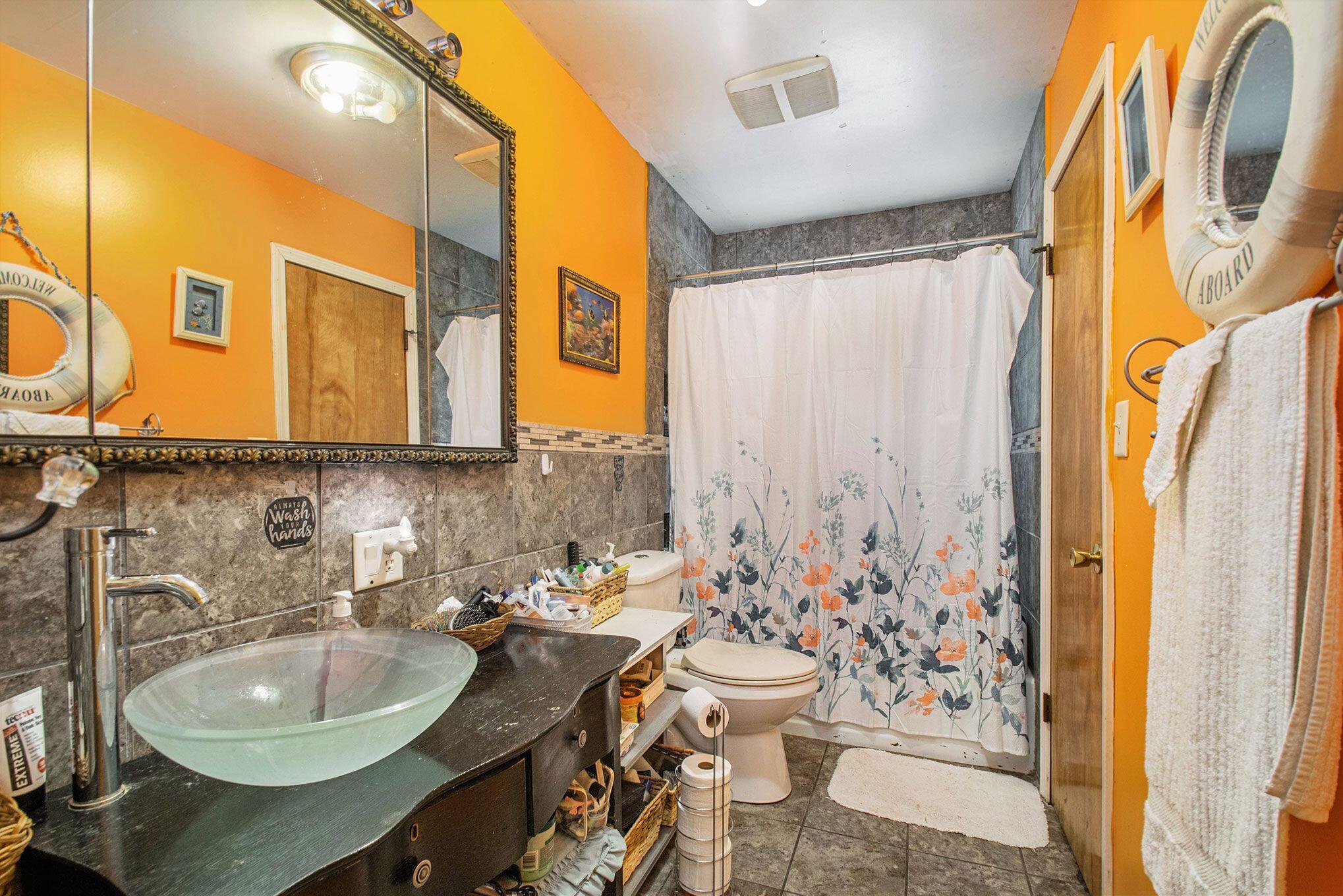 2464 Hand Road Niles, MI 49120 - Photo 14 of 32 2464 Hand Rd bath