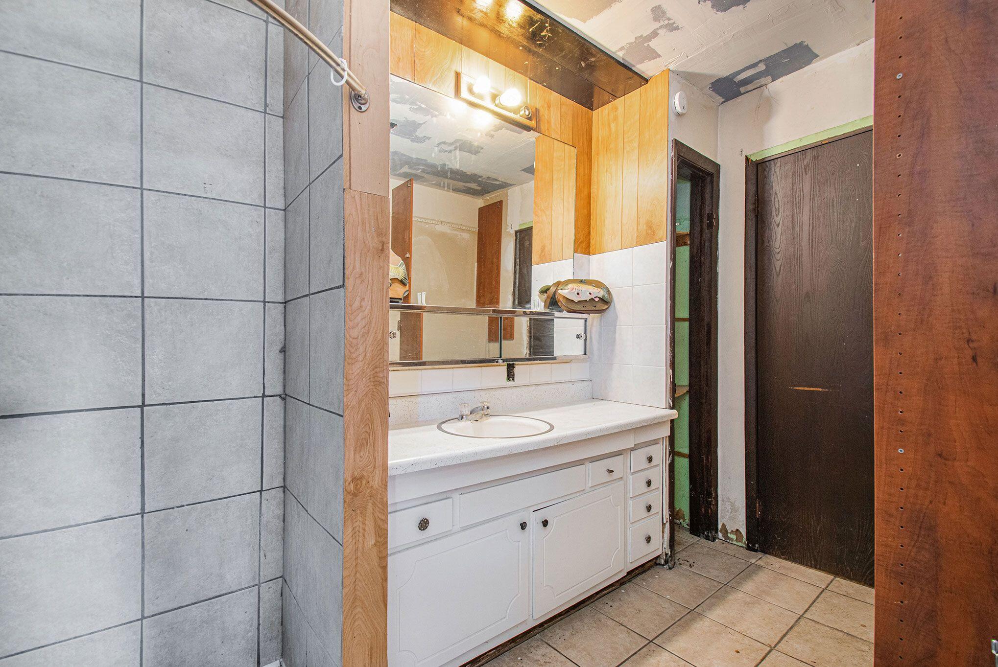 2464 Hand Road Niles, MI 49120 - Photo 23 of 32 2464 Hand Rd pole barn bath