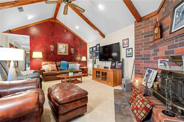 $825,000 | 1887 Northwest Mill Creek Drive, Hamilton, MO 64644