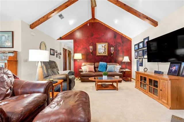 $825,000 | 1887 Northwest Mill Creek Drive, Hamilton, MO 64644