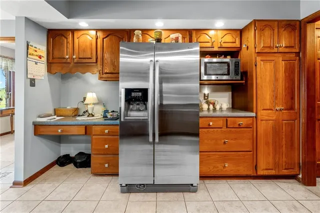 $825,000 | 1887 Northwest Mill Creek Drive, Hamilton, MO 64644