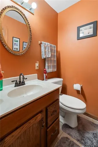 $825,000 | 1887 Northwest Mill Creek Drive, Hamilton, MO 64644