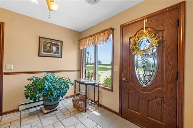 $825,000 | 1887 Northwest Mill Creek Drive, Hamilton, MO 64644